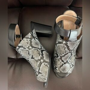 Vionic Women's Snake Print Heeled Sandals